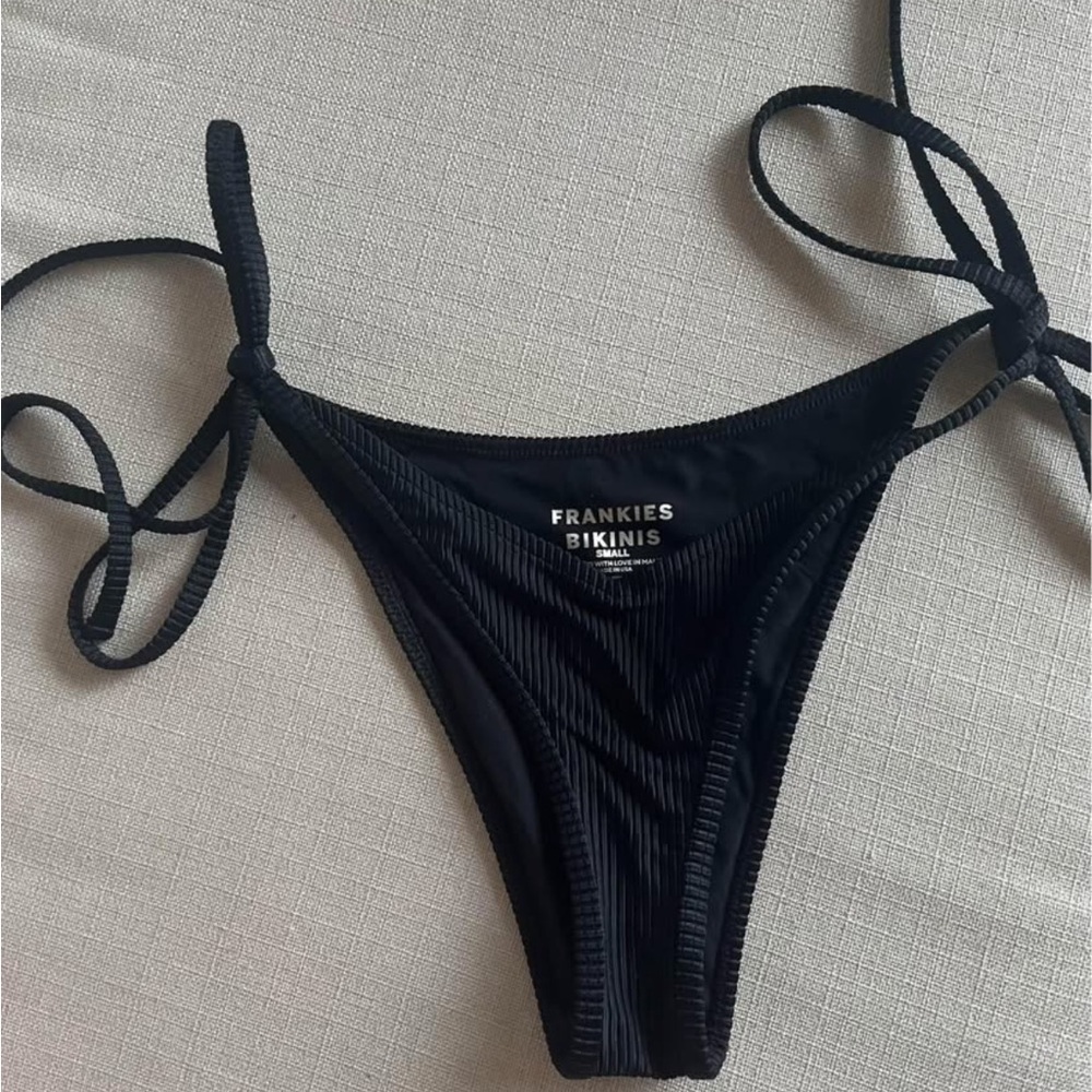 Frankie's Bikinis Black Ribbed Tie-Side Bikini Bottom - New